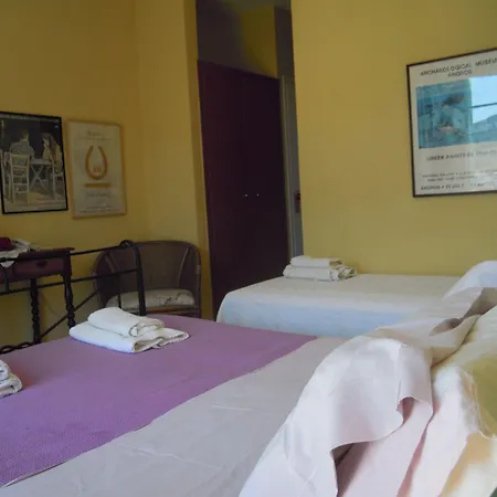 Blue Dolphin Penzion Batsi