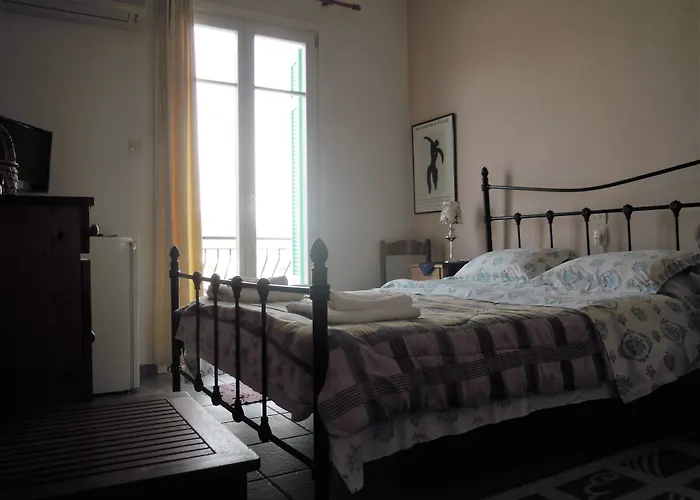 Guest house Blue Dolphin Batsi (Andros)