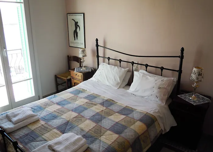 Guest house Blue Dolphin Batsi (Andros)