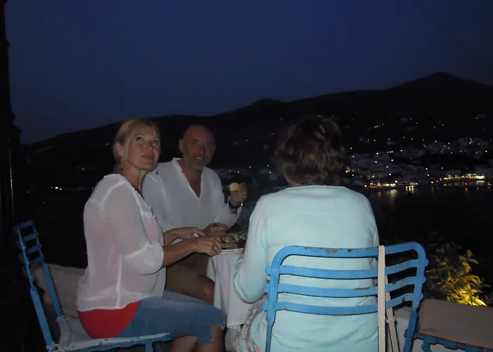 Blue Dolphin 4* Batsi (Andros)