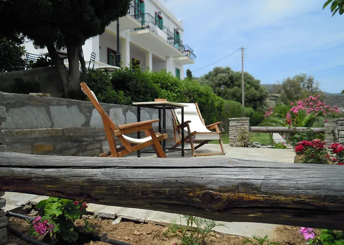 Blue Dolphin 4* Batsi (Andros)