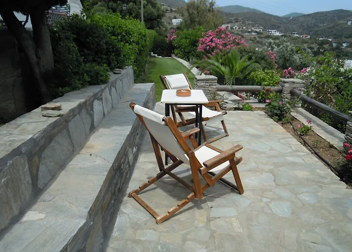 Blue Dolphin Guest house Batsi (Andros)