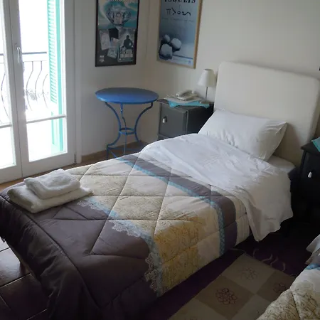 Blue Dolphin 4*