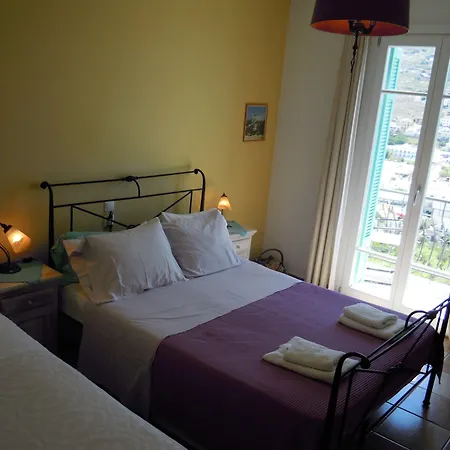 Blue Dolphin 4*